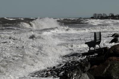Most of the coastlines analyzed in a new study are potentially vulnerable to an increased frequency of extreme sea level events, even at very low global warming levels.